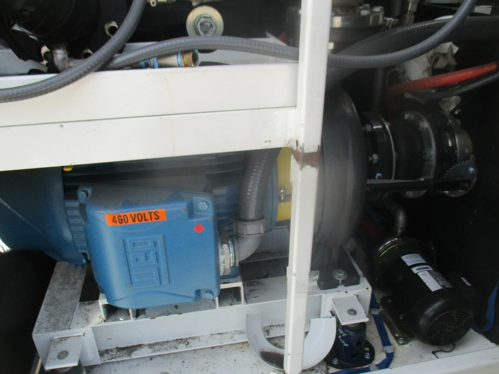 Fluid Chillers #HE300000-SPEC-SYMER, 460 V., fully operational, 22k Hours, 2016 - Image 10