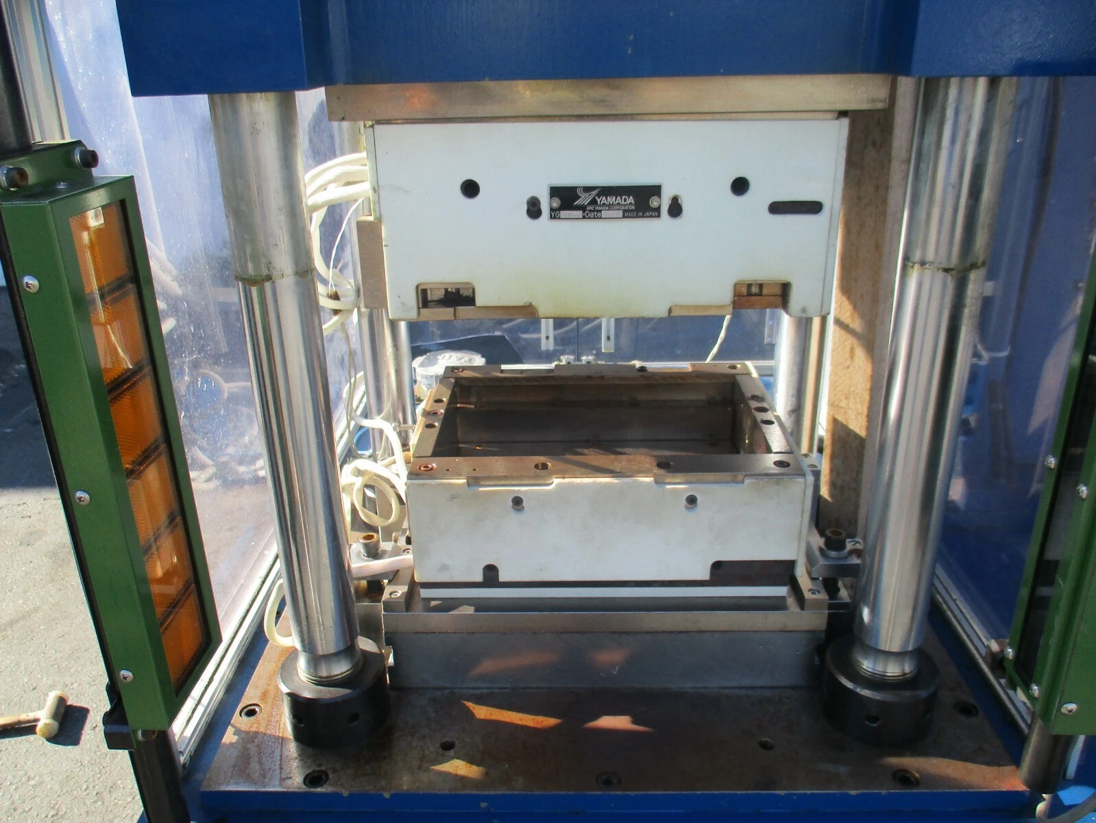 60 Ton, Yamada #8000-DSE, hydraulic 4-post heated platten transfer press - Image 5