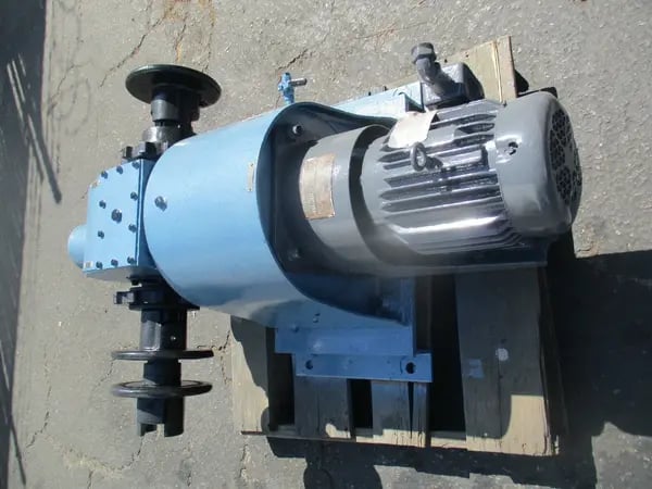 Walker Process Equipment, Falk Enclosed Gear Drive - Image 2