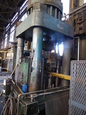 AMD #1000-3030, Hydraulic Billet Shear, 1000 Ton, descrambler, feed table, back gauge, hydraulic unit - Image 4