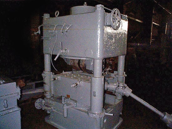 2" Bronx #PBR4, 2-roll 2-motor Straightener, 100 FPM, L-R, 38" passline - Image 1