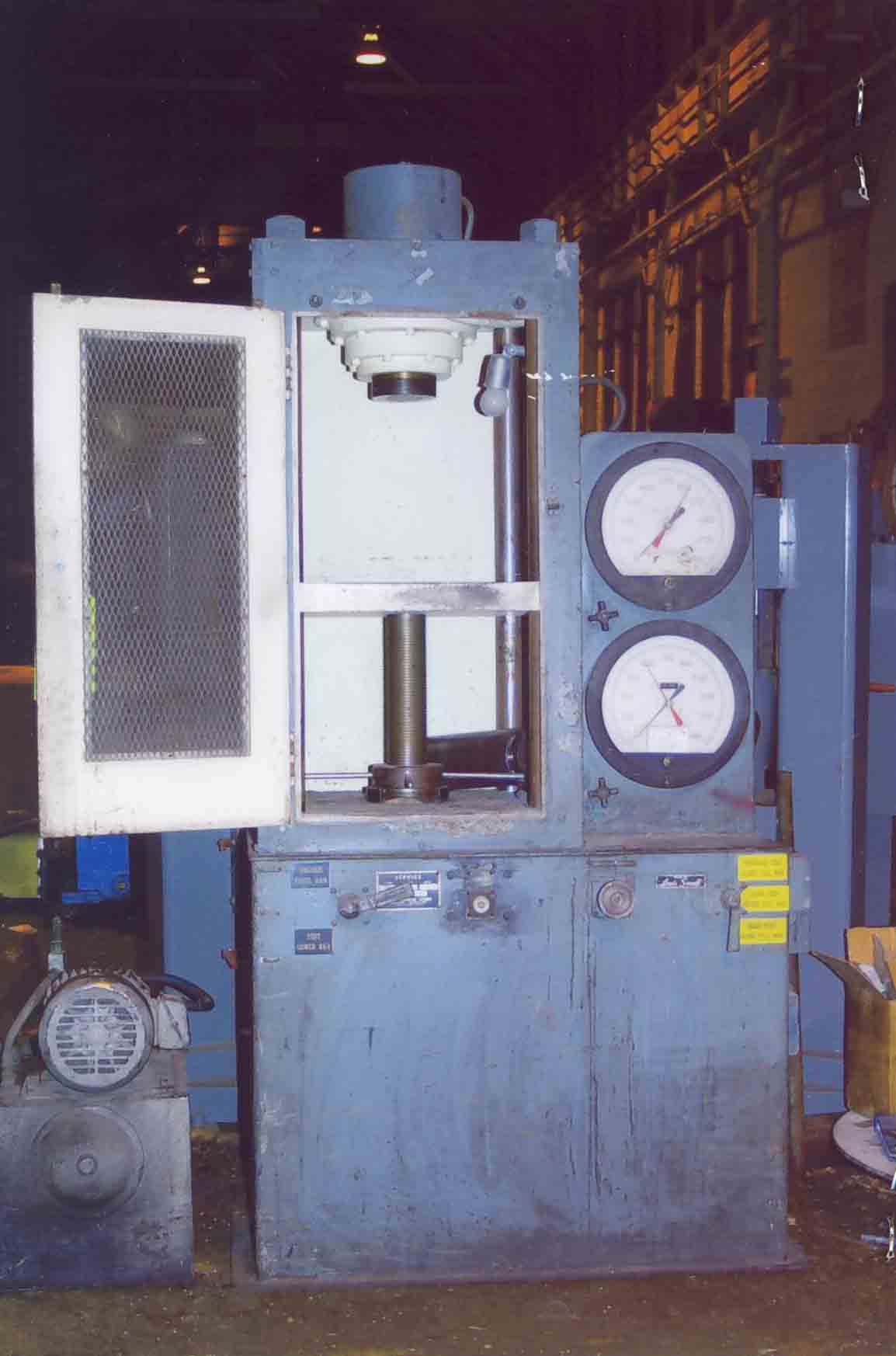 Louis Small #CT75000, Hydraulic Compression Tester, 12" stroke, 12" distance piston, 15" lower platen adj. - Image 1
