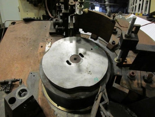 1/2" x 4" Ruja #HAWK, Rotary Roller, 120" die segment, 30" vibra feed bowl w/adj. stand - Image 2