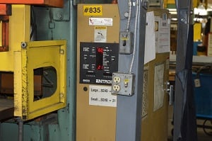 Tig Welder, 59" width, .250 diameter, 4 heads, 4 transformers 85 KVA Roman, controls & palm buttons - Image 3