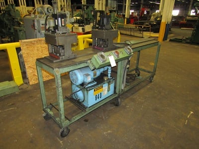 .25" Wire Trimmer and Bending, 2 head, with cylinders, hydraulic Pump and motor, 4' bed, palm button control - Image 3