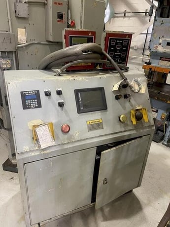 121 Ton, Aida #NS1-1100, single point eccentric geared straight side press, 4.3" stroke, 2001 - Image 3