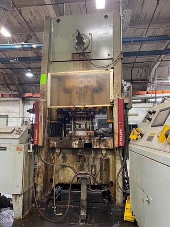 121 Ton, Aida #NS1-1100, single point eccentric geared straight side press, 4.3" stroke, 2001 - Image 8