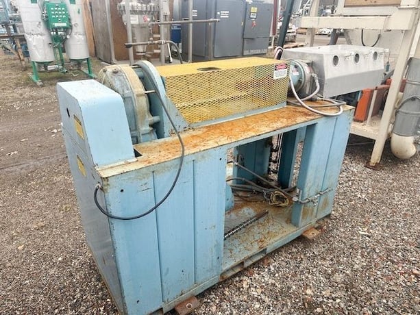 1.5" Killion #KL-150, extruder, 24:1 L/D, 3 control panels, Zenith melt pump w/2 HP motor - Image 4