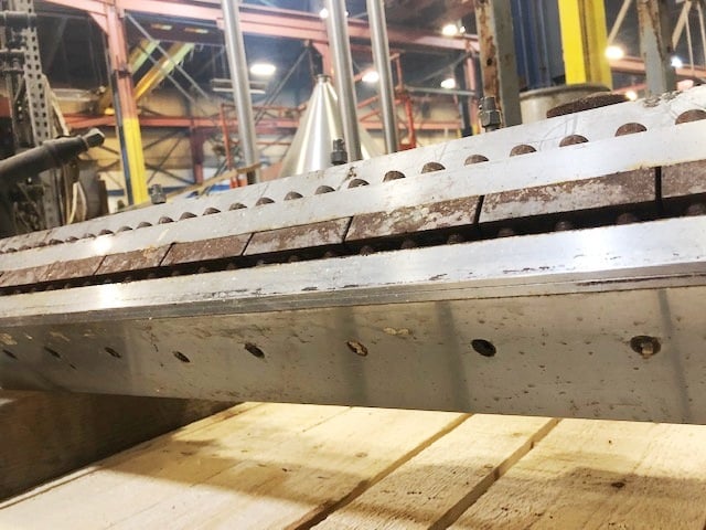 60" EDI, flexible sheet die, upper flexible lip, fixed lower lip, back center feed entry - Image 4