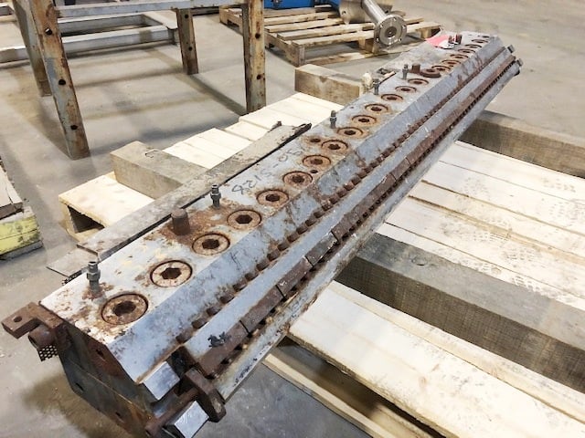 60" EDI, flexible sheet die, upper flexible lip, fixed lower lip, back center feed entry - Image 6