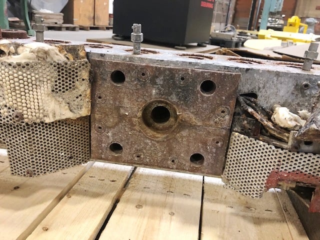 60" EDI, flexible sheet die, upper flexible lip, fixed lower lip, back center feed entry - Image 8
