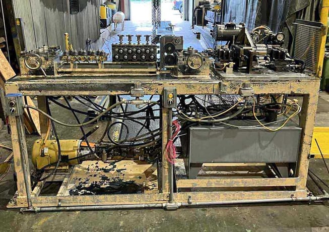 .187" Komo, tube straightener & cut-off machine, entry powered feed rolls, 1998 - Image 1