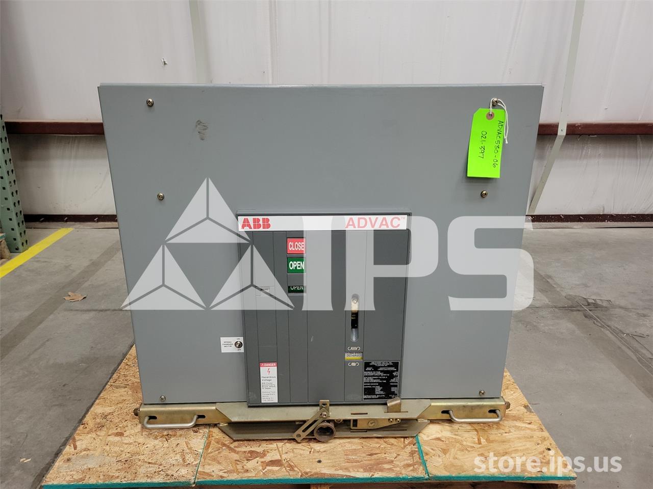 3000 Amps ABB Advac Aa223777xx0000p Model 2 (advac Model 2) 125 Volts DC Control - Image 1