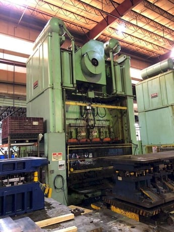 800 Ton, Niagara #SE2-800-120-60, straight side double crank press, 24" stroke, 47" Shut Height, air clutch & - Image 3