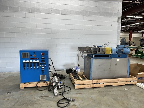.79" Theysohn #TSK-TT 020/28D, twin screw extruder, 28:1 L/D ratio, 2000, #18999A - Image 1