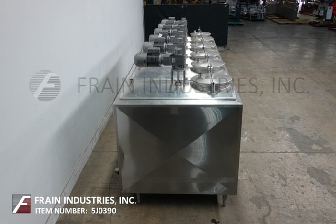 1800 gallon 304 Stainless Steel flavor tank, (6) 300 gallon chambers, top mounted lift up covers with 17" ID - Image 3