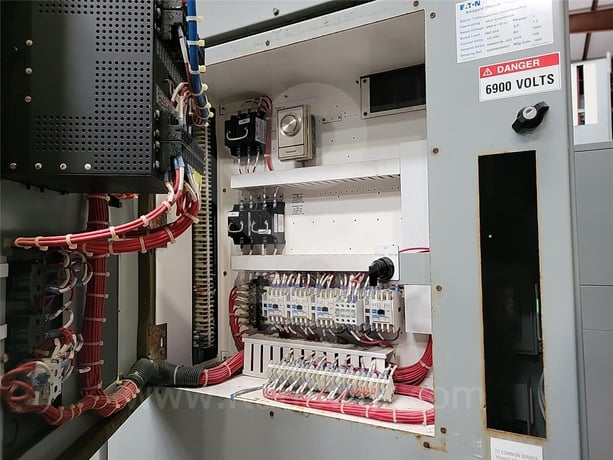 400 Amps WH Ampgard Sl Indoor Vacuum Switchgear Two 400 Amps Sl Compartments - Image 7