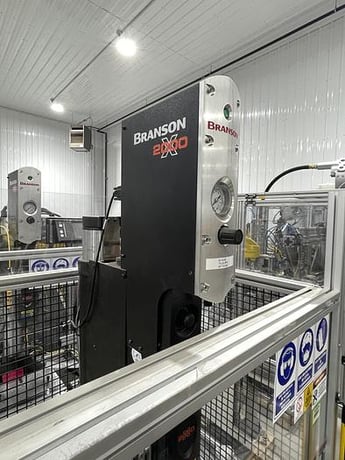 Branson #2000X, ultrasonic welder 2500 wat, on enclosed stand, 2020, #104765 - Image 2