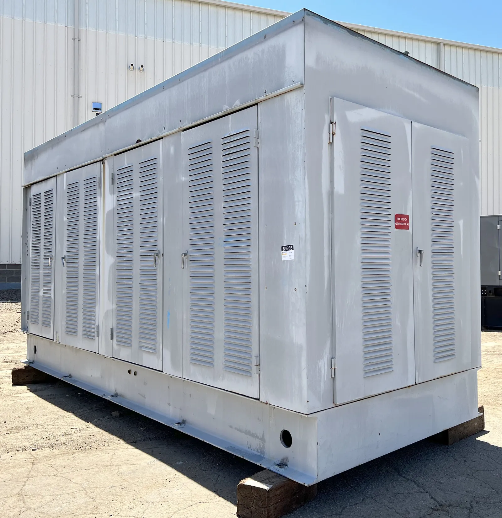 1000 KW Detroit #682FDR8080GGP416, diesel, enclosed, 277/480 Volts, 500 hours, #89265 - Image 2