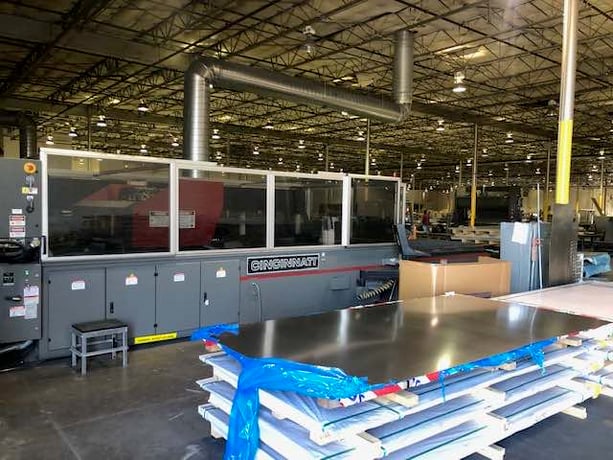 Cincinnati #CL-440, 4000 watt laser, 5' x10'sheet, Flying Optic, fume blower, chiller, 2013 - Image 4