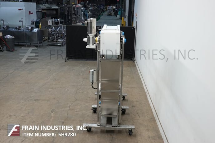 10" wide, Nercon, Z-style Stainless Steel incline/cleated conveyor, mounted on heavy duty Stainless Steel - Image 4