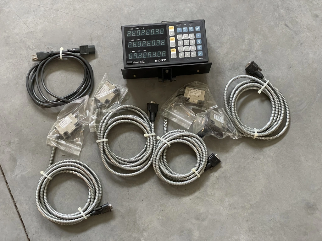 Sony #LH-51, digital readout system, 4-axis, cables, 13" x 13" x 13" box - Image 2