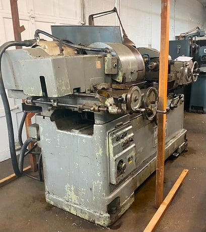Heald #272, toolroom internal grinder, 12" 4-jaw chuck, variable speed, swing down wheel dresser - Image 2