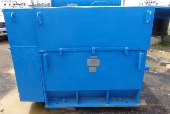 585 HP Yaskawa 430 KW Induction Motor - Image 1