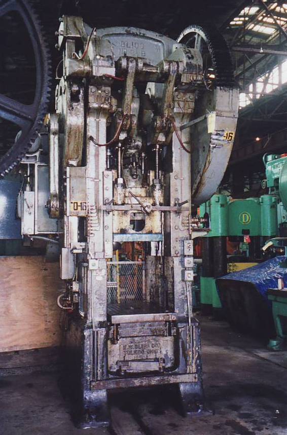 120/80 Ton, Bliss #3-1/2B, toggle double action press, 15.5"/10" stroke, 28"/26" Shut Height, 25" x 28" bed - Image 1