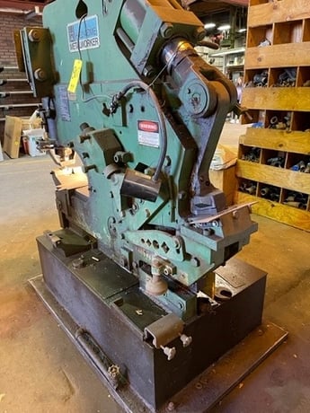 4" x 4" x 1/2" Hill-Acme #4, ironworker, 60 ton, 20" throat, 1-1/2" stroke - Image 3