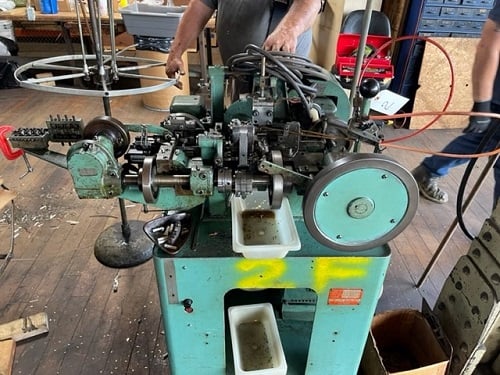 Nilson #00, 4-slide wire forming, 1/32" wire diameter, 3" wire feed, double gibbing, solid cams - Image 1