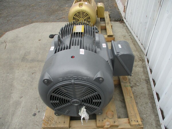 125 HP 1780 RPM ABB / Baldor Super E Chemical Processing Motor, 460 Volts - Image 2