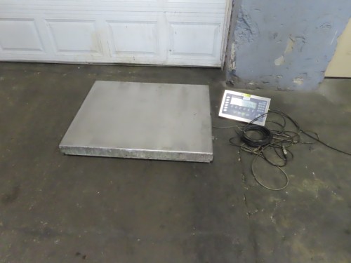 Mettler Toledo #IND690, Digital Floor Scale, 39" x 31.5" Platform, 110 Volts - Image 1