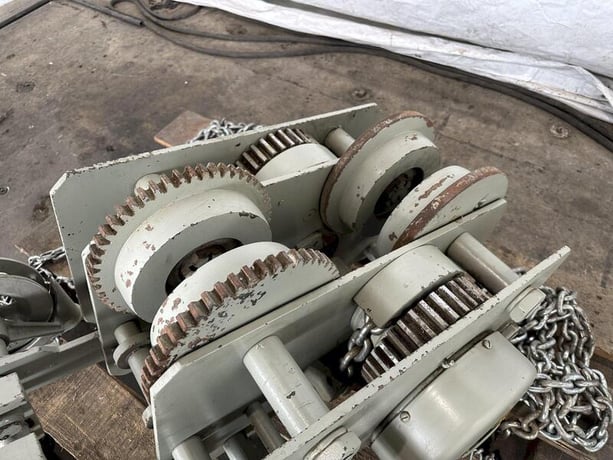 4 Ton, Budgit Under Hung Chain Hoist, hand chain control, 480 lb. hoist, S/N LG-4306 - Image 3
