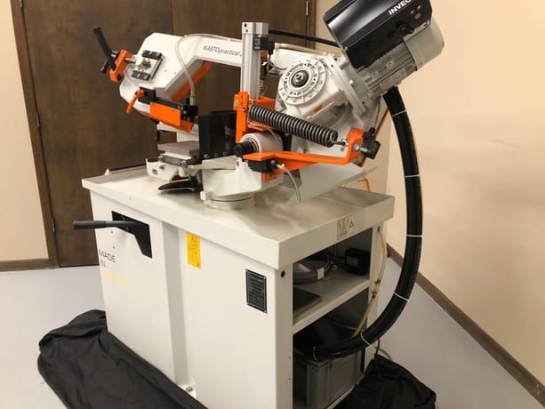 9" x 11" Kasto #Practical-E2, miter horizontal band saw, 3 HP, variable speed 62-450 FPM, coolant, new  never - Image 4