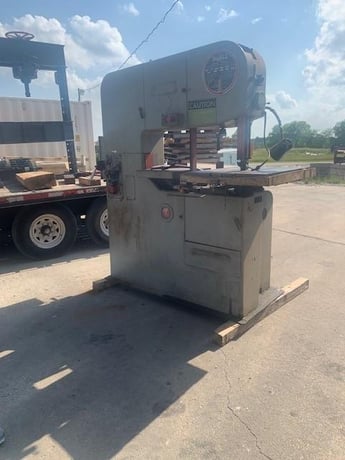 35.5" x 13" DoAll #3613-0, vertical bandsaw, 1" x 175" blade, 50-5200 FPM, blade welder, S/N 278-75628 - Image 1