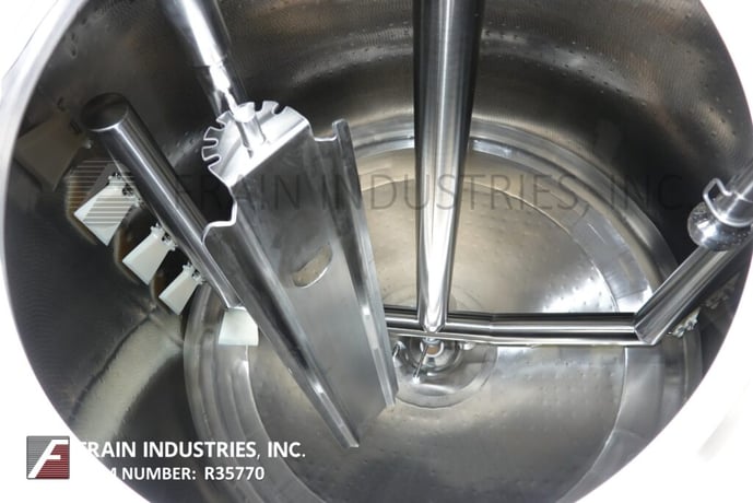 Feldmeier #1000JKT, 1000 gallon Stainless Steel jacketed & insulated process tank, 72" dia. x 60" straight - Image 2