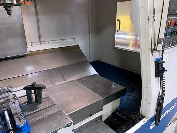 Daewoo Doosan #Mynx-530, vertical machining center, 24 automatic tool changer, 32" X, 20.1" Y, 20.1" Z, 8000 - Image 10