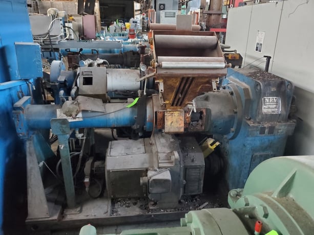 4.5" NRM, cold feed rubber extruder, 12.1 L/D, 30.30:1 G/B ratio, 125 HP DC, roller feed - Image 2