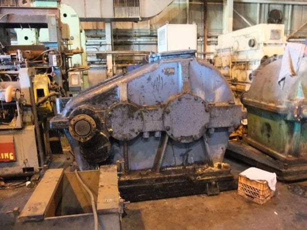200 HP @ 870 RPM, Alten #DG-990S-2-47, gearbox, parallel shaft, 46.77:1 ratio - Image 1