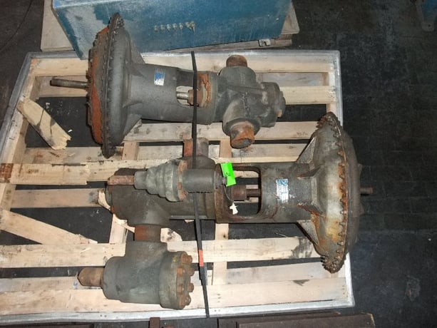 3" Valves for hydraulic compression press (5 available) - Image 4