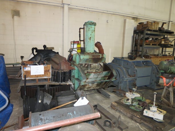 Bolling #10 rubber mixer, 195 liter chamber, 350 lb batch, pneumatic hopper - Image 2