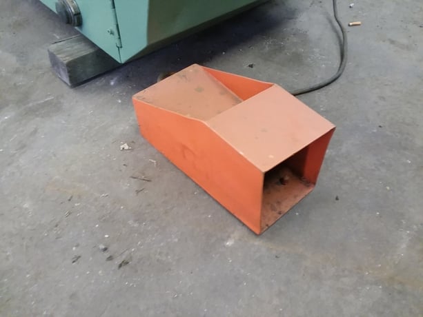 8" x 8" Rousselle #VNS15, hydraulic notcher, 2 protractor gauges, foot pedal Control - Image 7