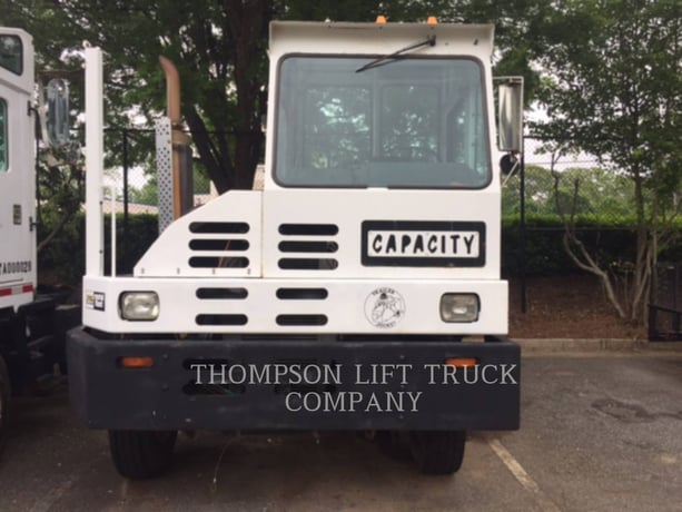 Capacity Yard Jockey TJ5000, Off Highway Truck, 35789 hours, S/N: 4LMBF2115XL011321, 1999 - Image 2