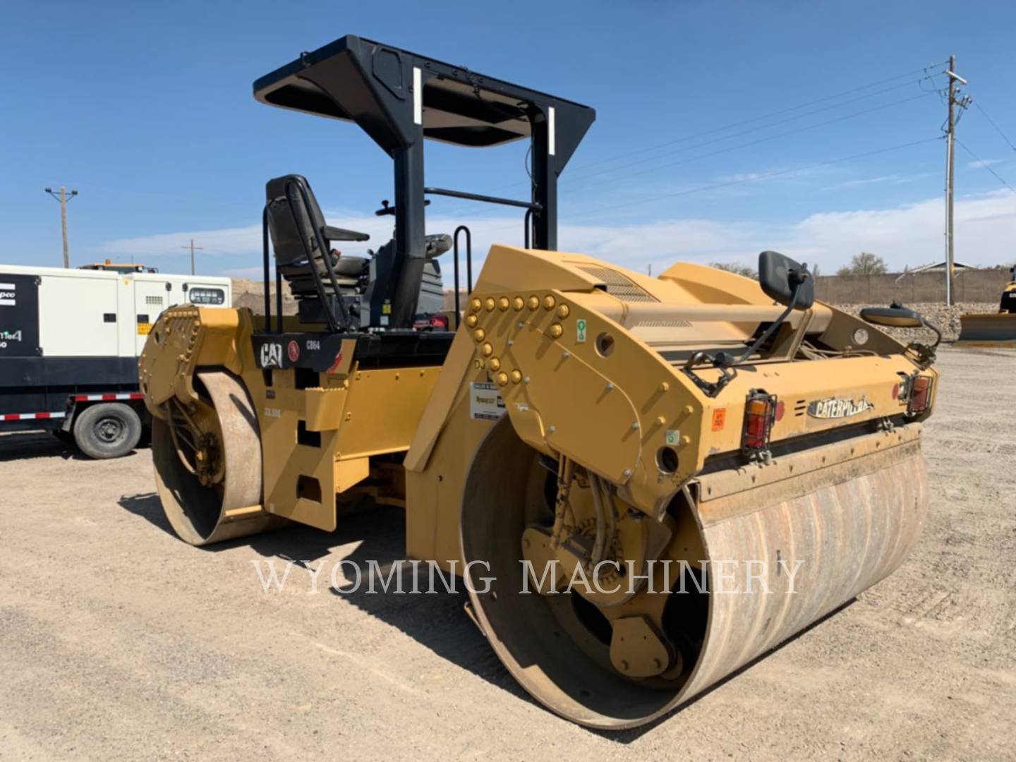 Caterpillar CB64, Compactor, 3793 hours, S/N: DJM00322, 2012 - Image 4
