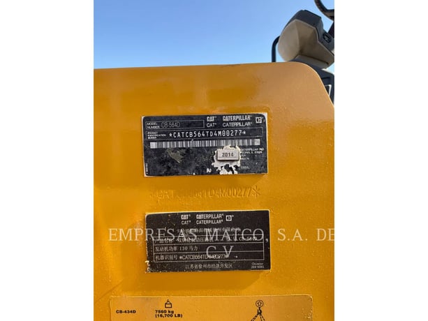 Caterpillar CB-564D, Twin Drum Roller, 1200 hours, S/N: D4M00277, 2014 - Image 4