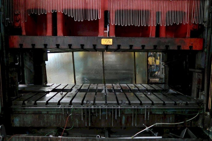 600 Ton, Minster #E2-600, straight side double crank press, 12" stroke, 31" Shut Height, 30-60 SPM, air - Image 3
