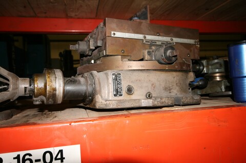 11" x 11" Troyke t-slotted rotary table - Image 1