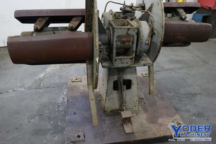 4000 lb. American #80, double end coil reel, 18" width, 16"-20" ID, 60" outside dimensions, 3 leafs, #67397 - Image 3