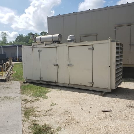 135 KW Cummins #3309A-1268B, Natural gas Generator w/enclosure, 277/480 Volts, 1991 - Image 1